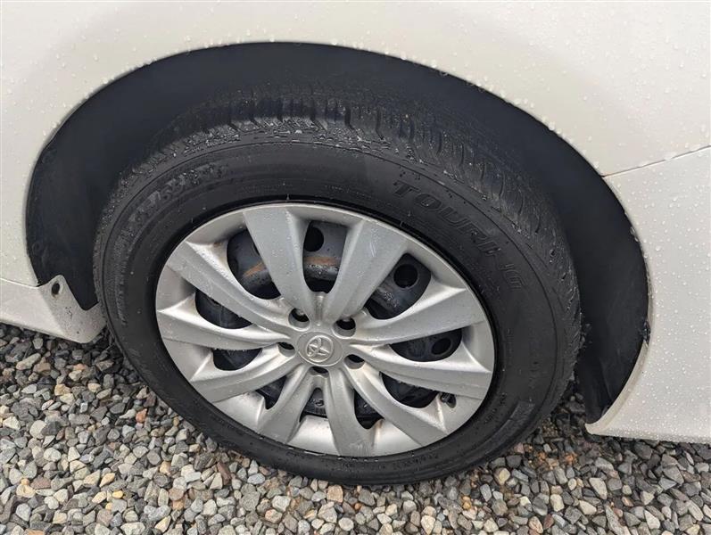 Toyota Corolla LE 4-Speed AT 2013