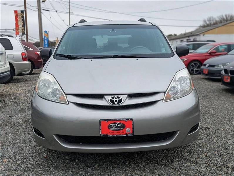 Toyota Sienna LE 7-Passenger 2006