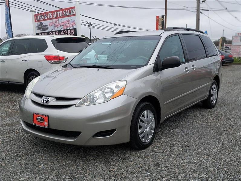 Toyota Sienna LE 7-Passenger 2006