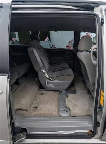 Toyota Sienna LE 7-Passenger 2006