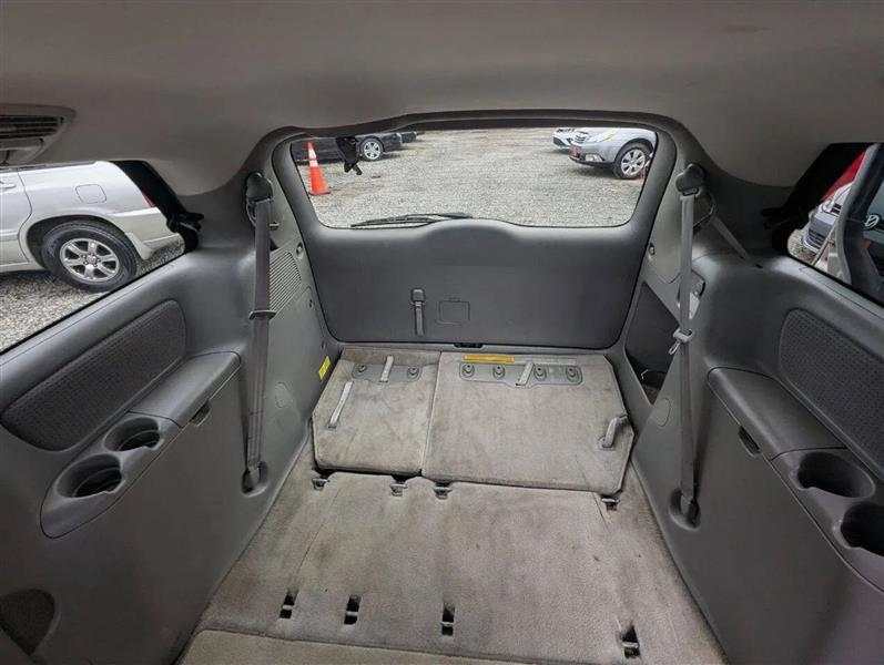 Toyota Sienna LE 7-Passenger 2006