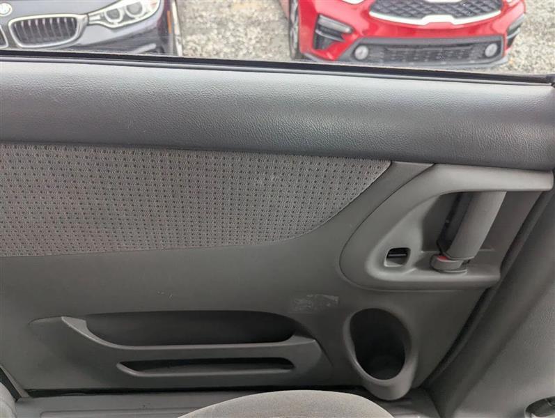 Toyota Sienna LE 7-Passenger 2006