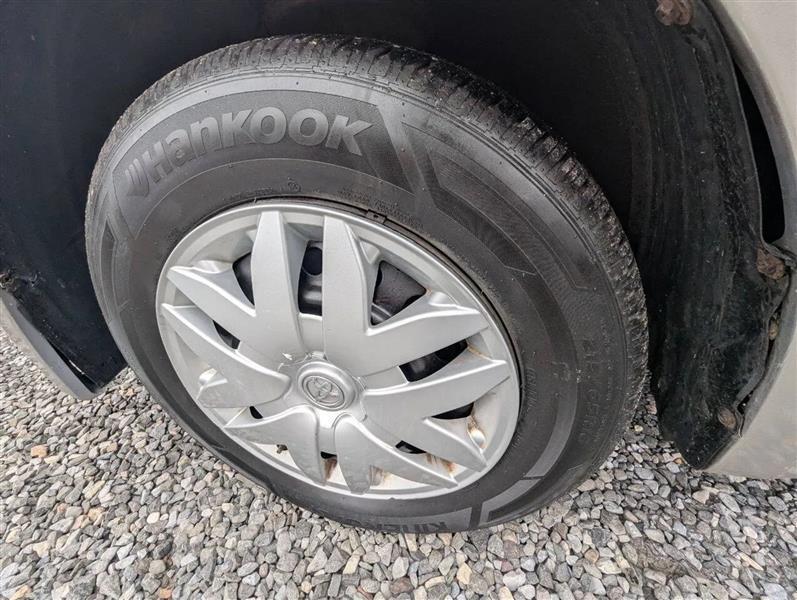 Toyota Sienna LE 7-Passenger 2006