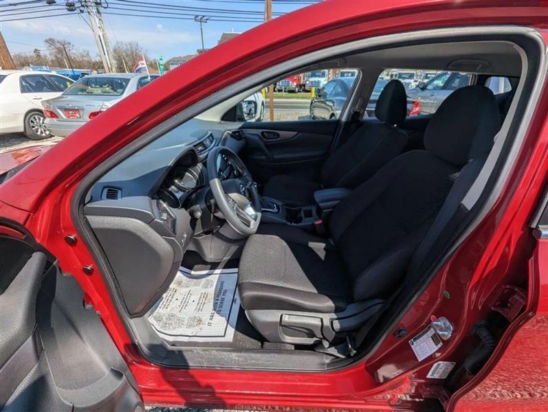 Nissan Rogue Sport S 2018