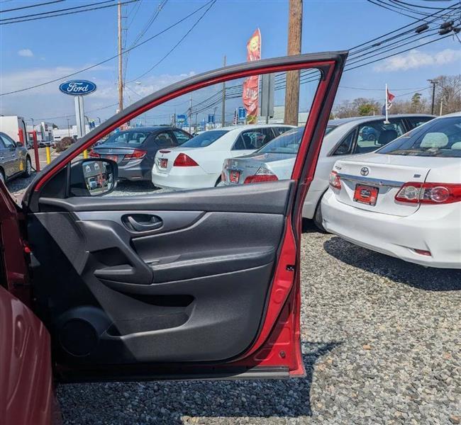 Nissan Rogue Sport S 2018