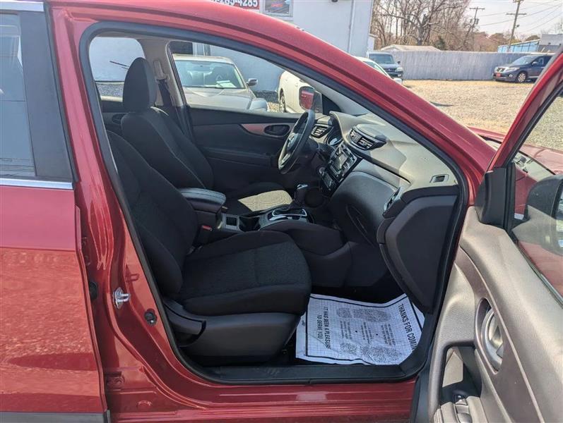 Nissan Rogue Sport S 2018