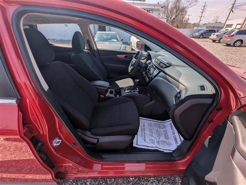 Nissan Rogue Sport S 2018