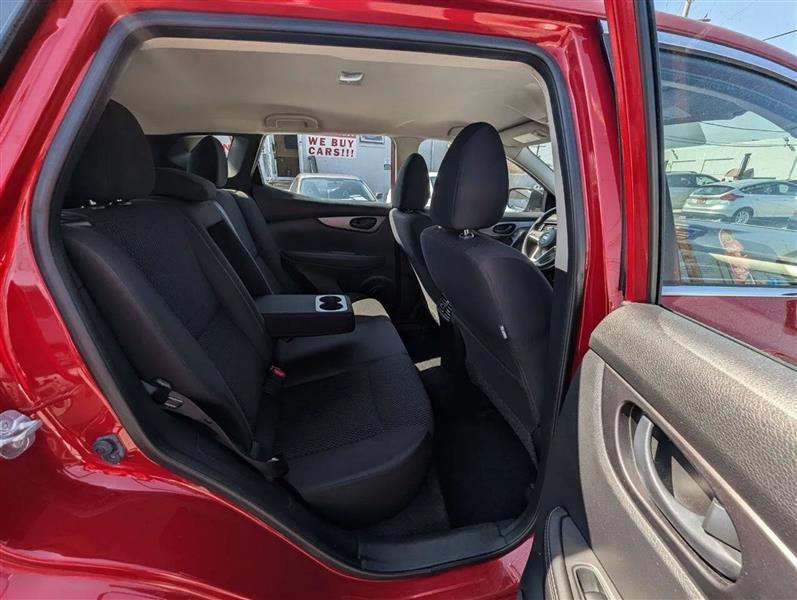 Nissan Rogue Sport S 2018