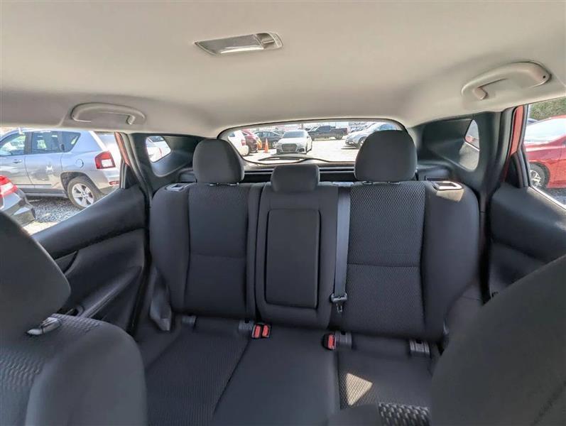 Nissan Rogue Sport S 2018