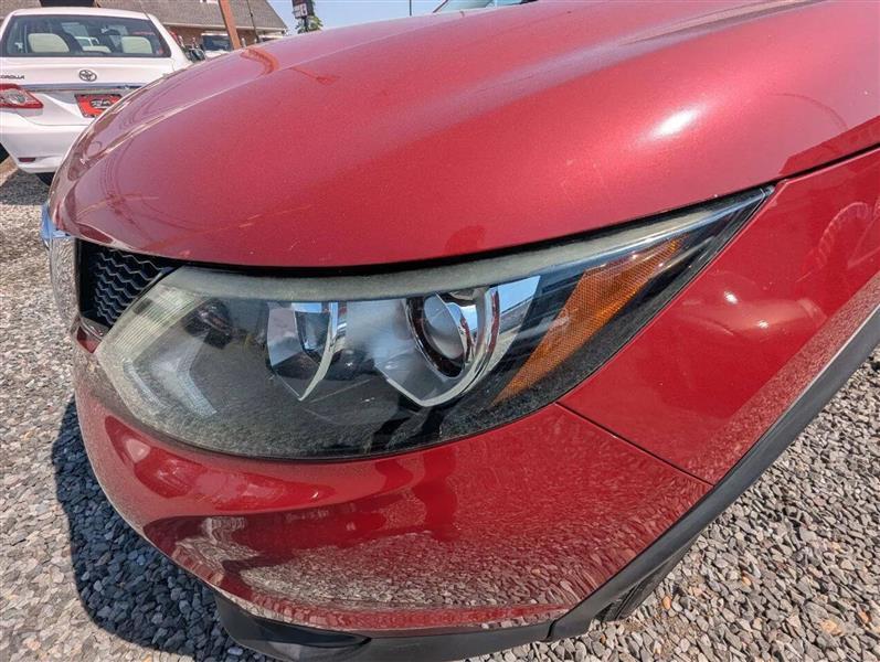 Nissan Rogue Sport S 2018