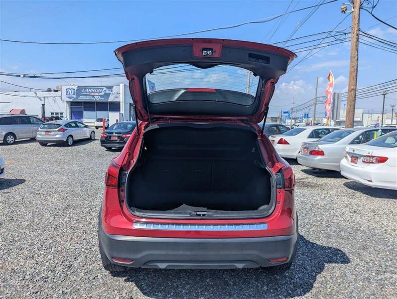 Nissan Rogue Sport S 2018