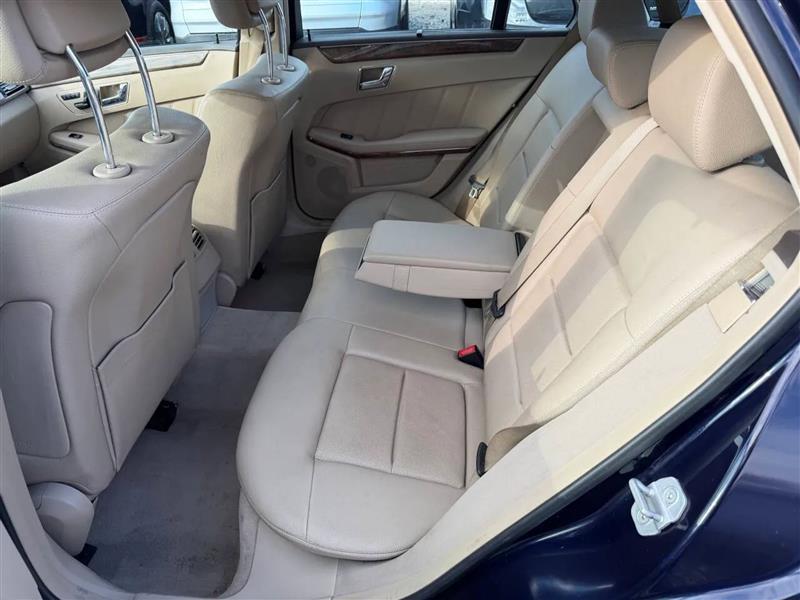 Mercedes-Benz E-Class Wagon E350 4Matic 2011