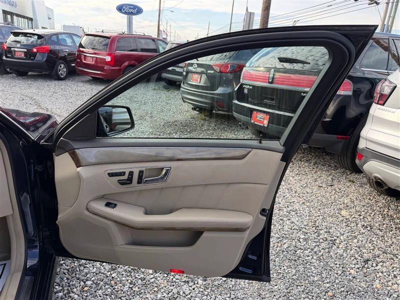 Mercedes-Benz E-Class Wagon E350 4Matic 2011