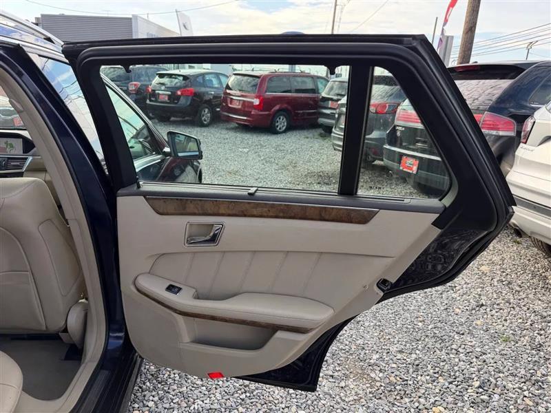 Mercedes-Benz E-Class Wagon E350 4Matic 2011