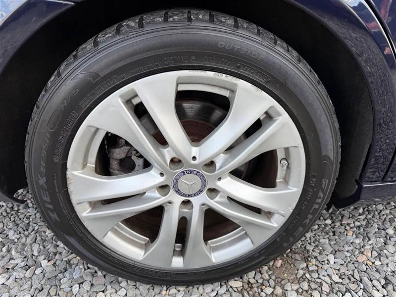 Mercedes-Benz E-Class Wagon E350 4Matic 2011