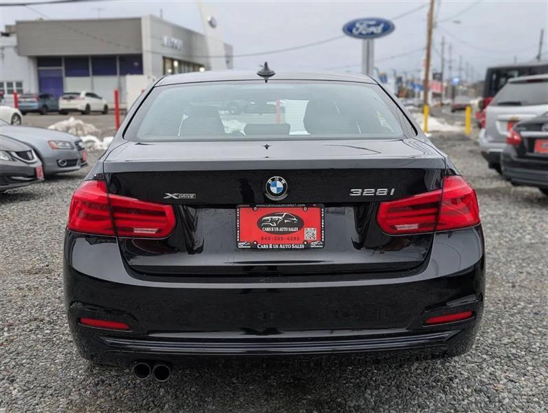 BMW 3-Series 328i xDrive Sedan 2016
