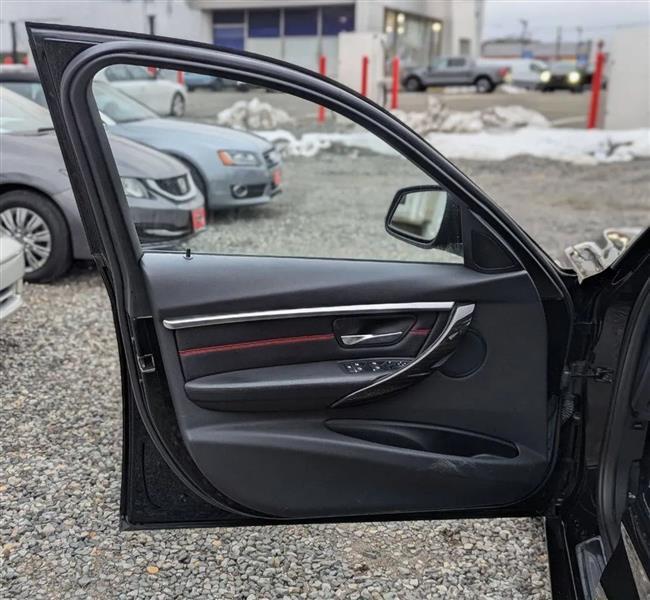 BMW 3-Series 328i xDrive Sedan 2016