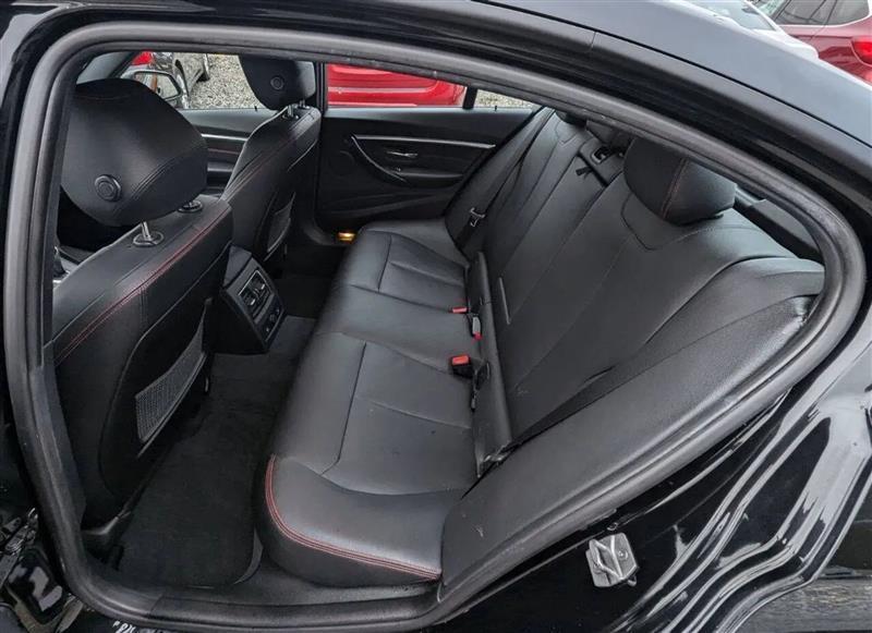 BMW 3-Series 328i xDrive Sedan 2016