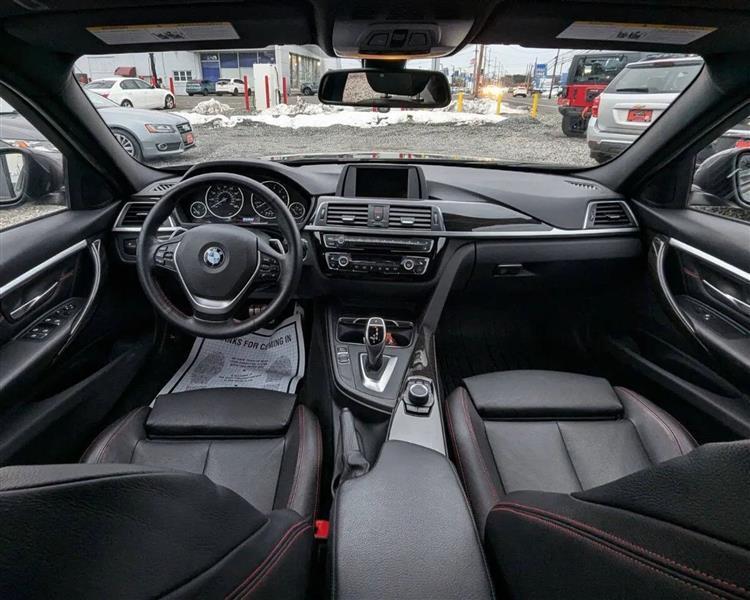 BMW 3-Series 328i xDrive Sedan 2016