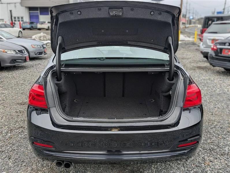 BMW 3-Series 328i xDrive Sedan 2016