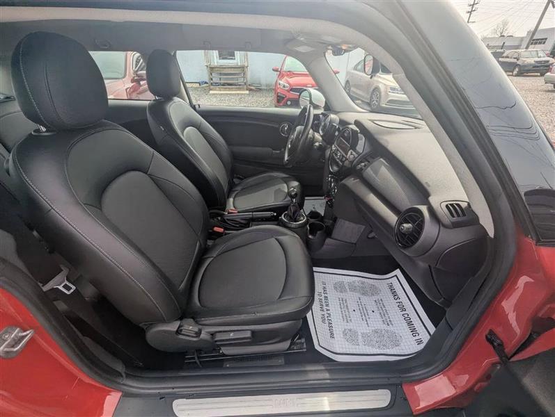 MINI Cooper Base 2015