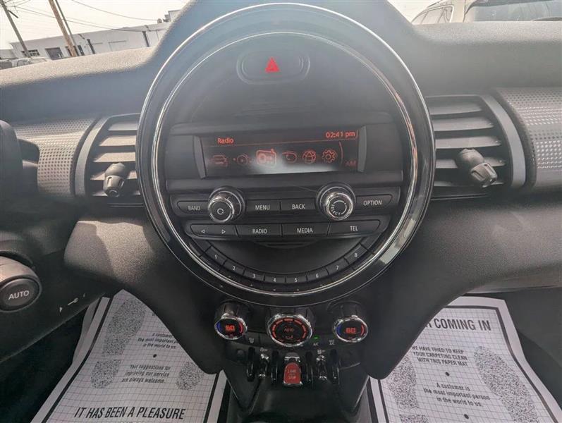 MINI Cooper Base 2015