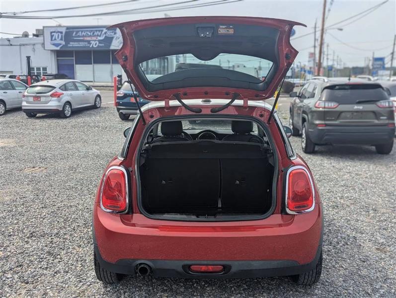 MINI Cooper Base 2015