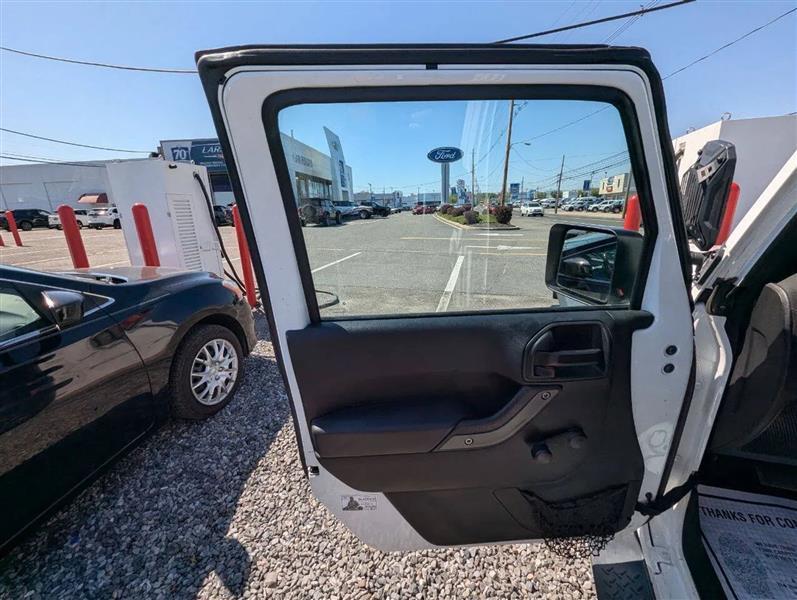 Jeep Wrangler Unlimited Sport 4WD 2017