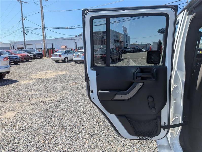 Jeep Wrangler Unlimited Sport 4WD 2017