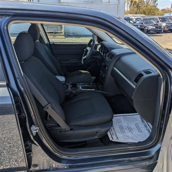 Dodge Charger SE 2008