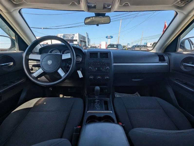 Dodge Charger SE 2008