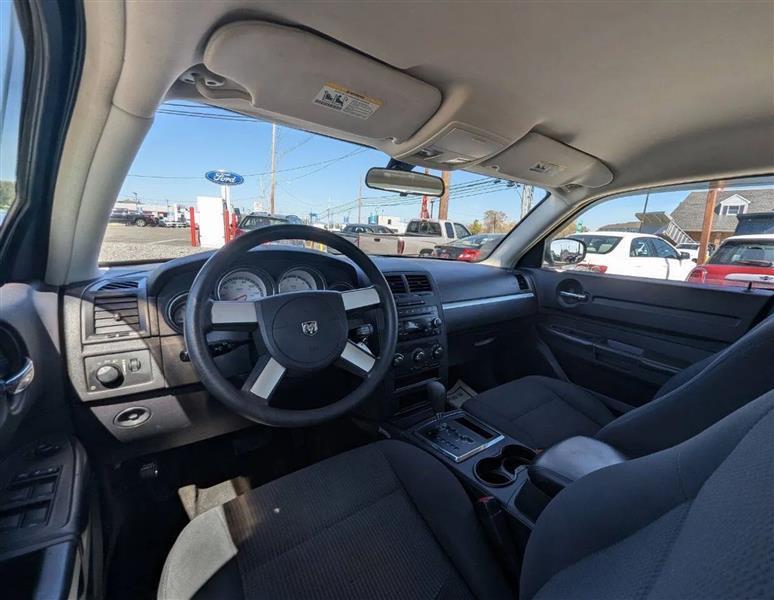 Dodge Charger SE 2008