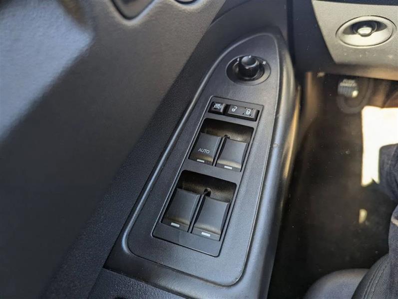 Dodge Charger SE 2008