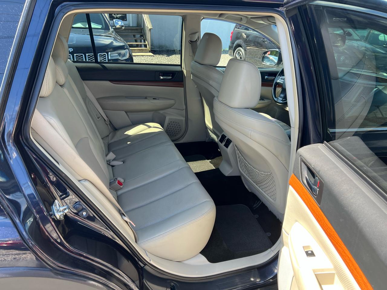 Subaru Outback 2.5i Limited 2013