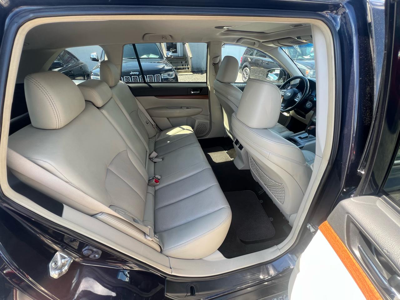 Subaru Outback 2.5i Limited 2013