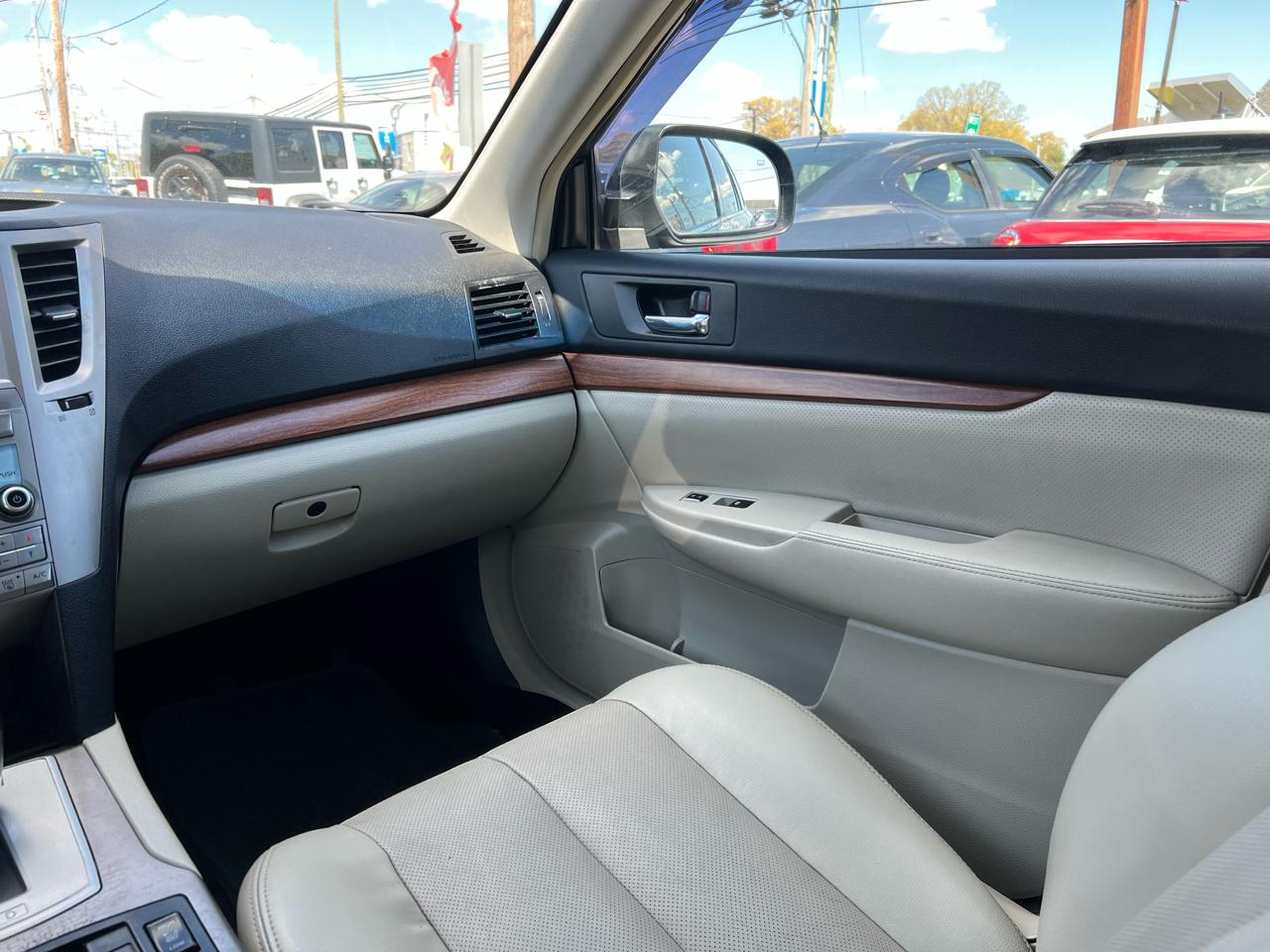 Subaru Outback 2.5i Limited 2013