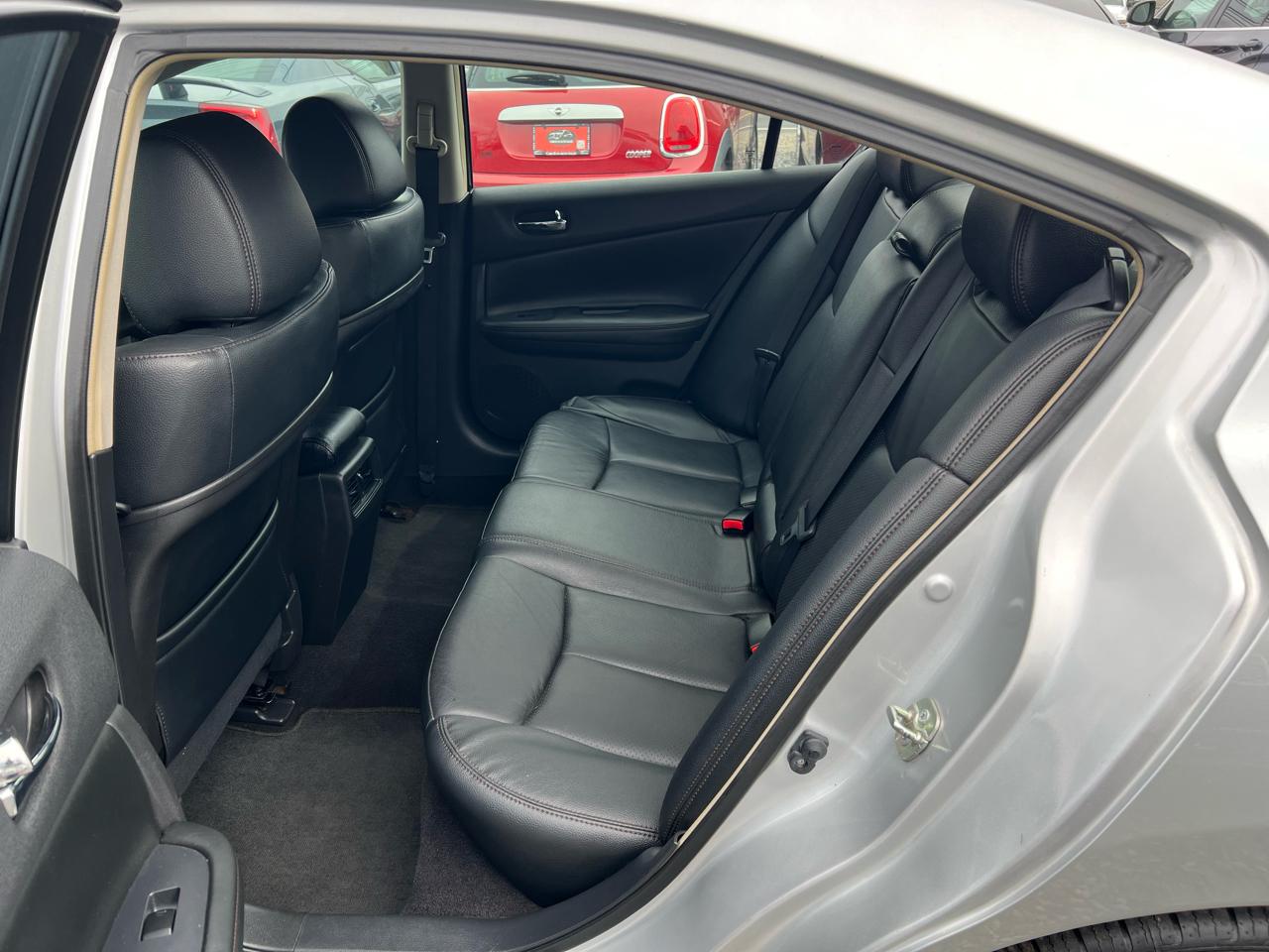 Nissan Maxima SV 2014