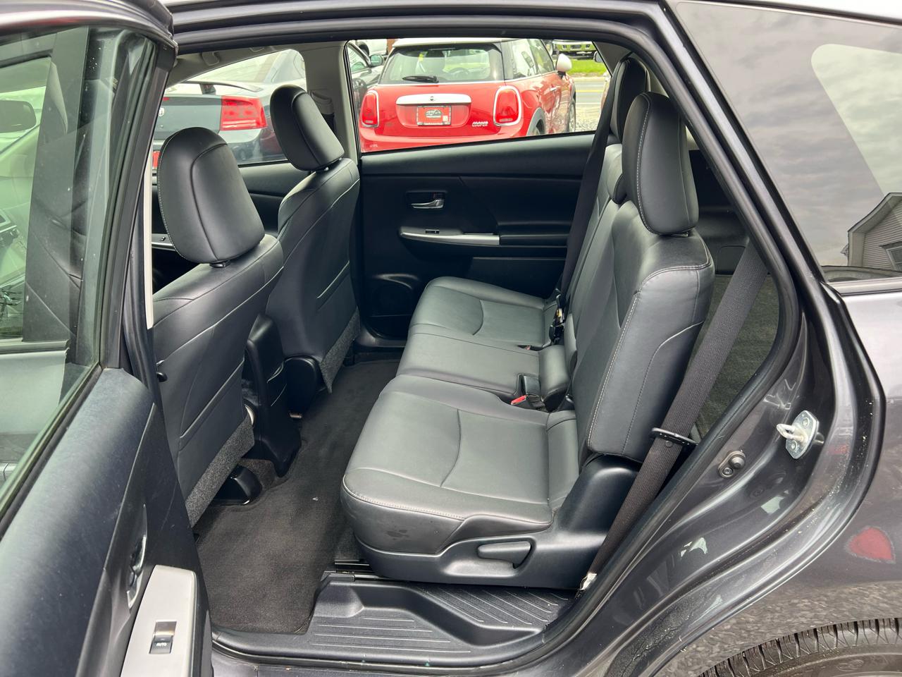 Toyota Prius V Five 2015