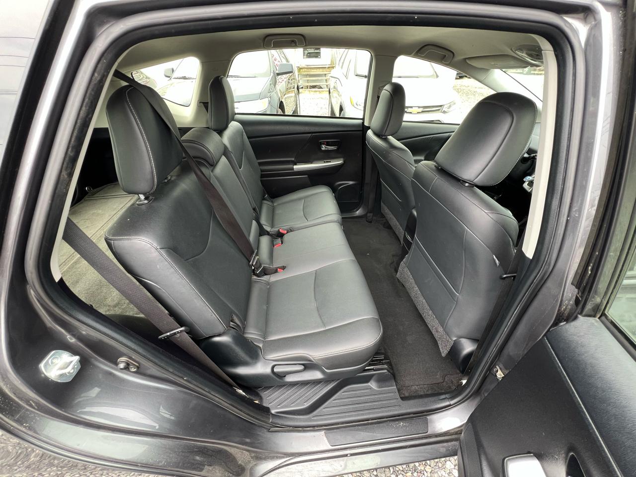 Toyota Prius V Five 2015