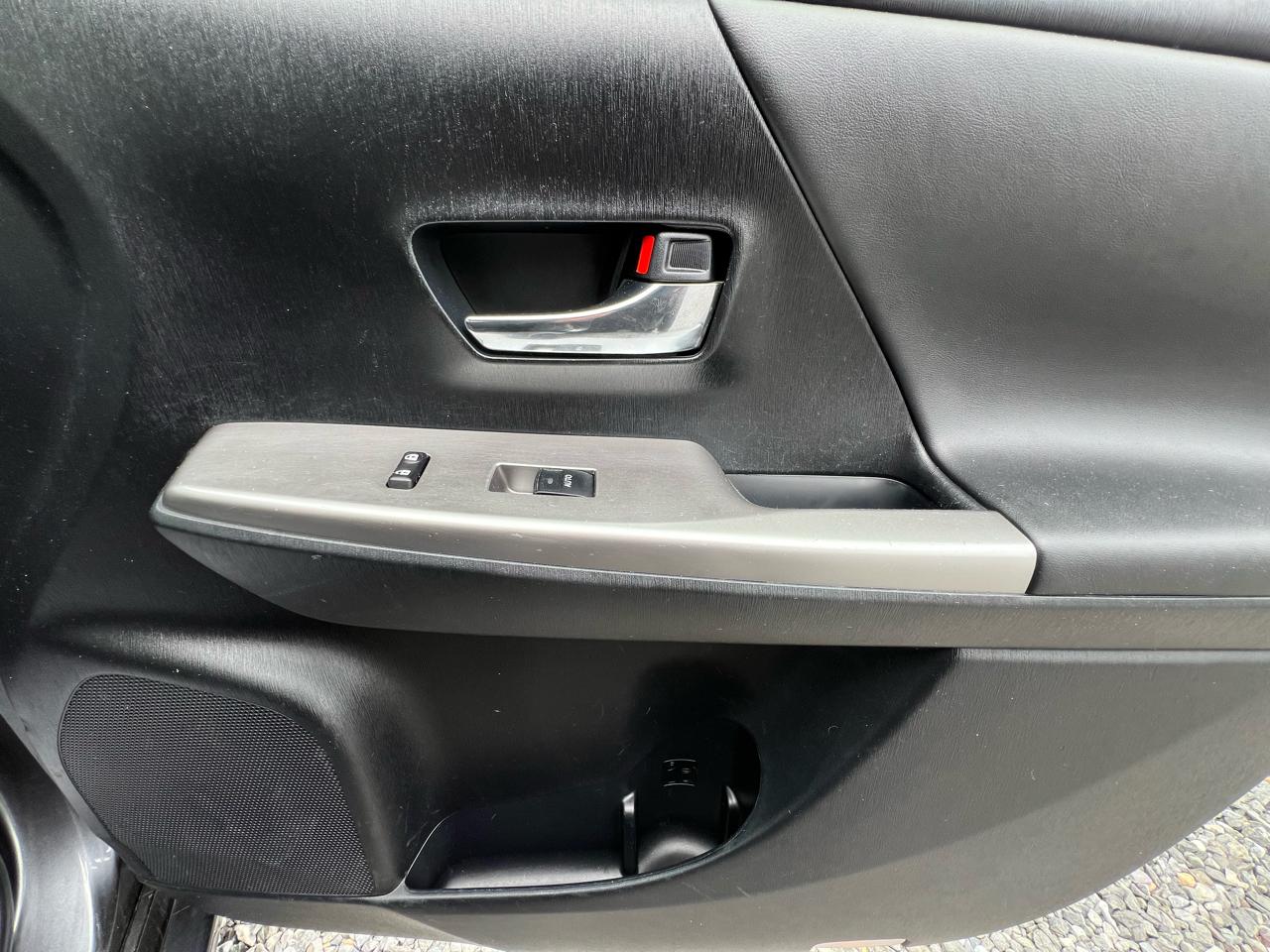 Toyota Prius V Five 2015