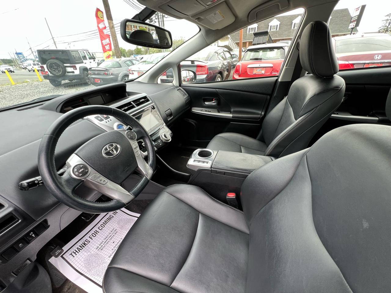 Toyota Prius V Five 2015