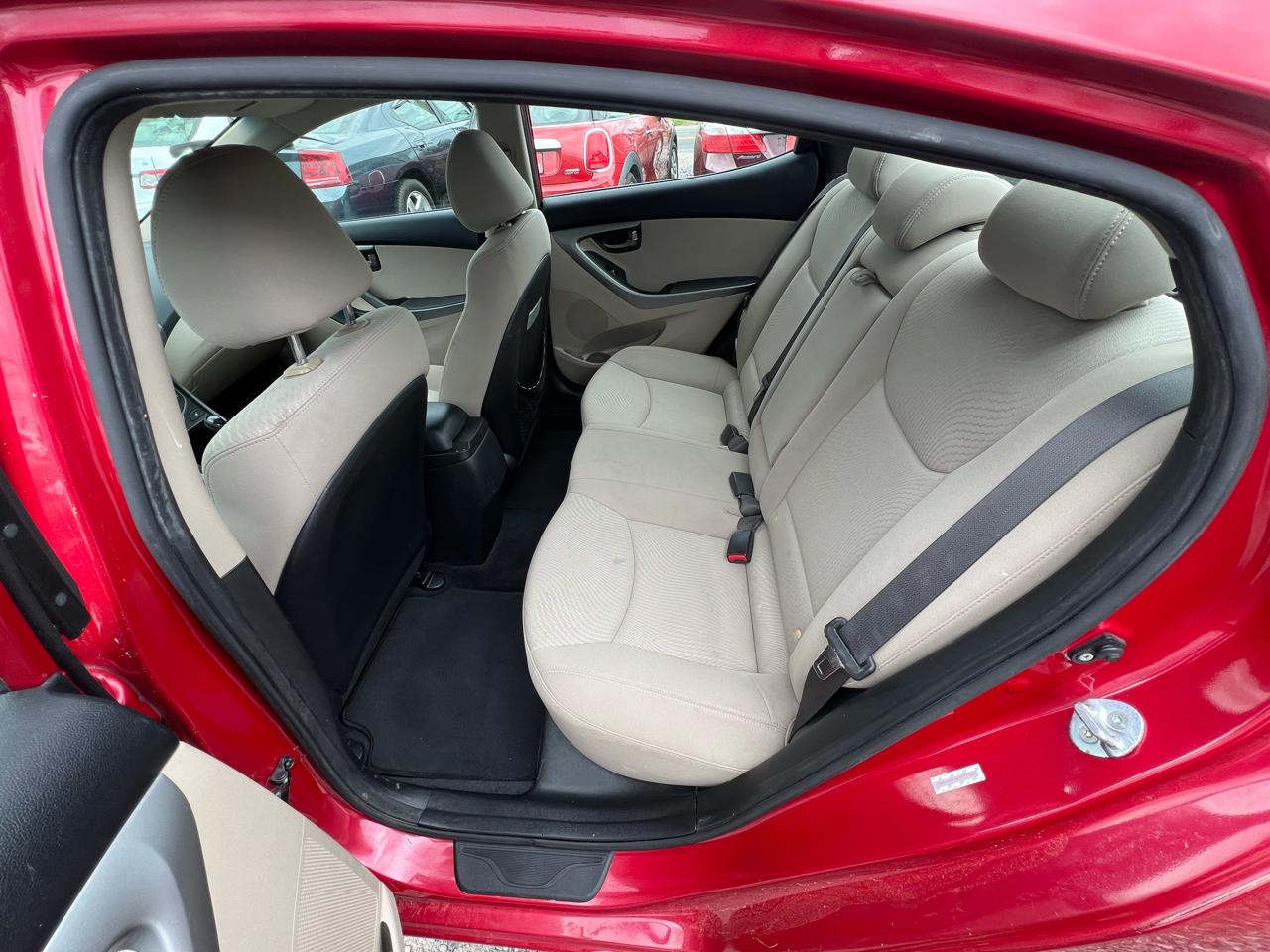 Hyundai Elantra SE 2014