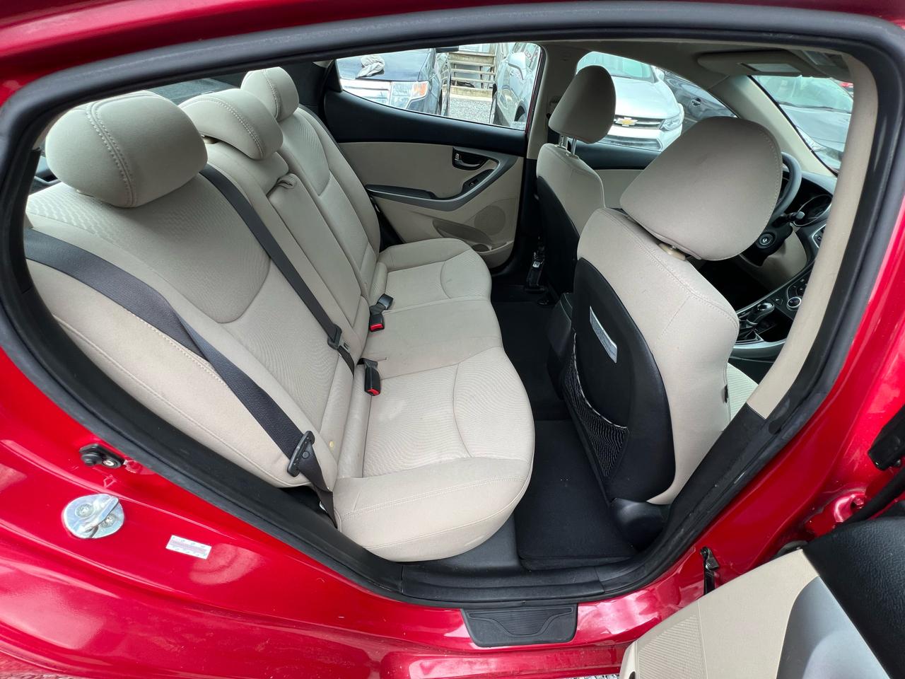 Hyundai Elantra SE 2014