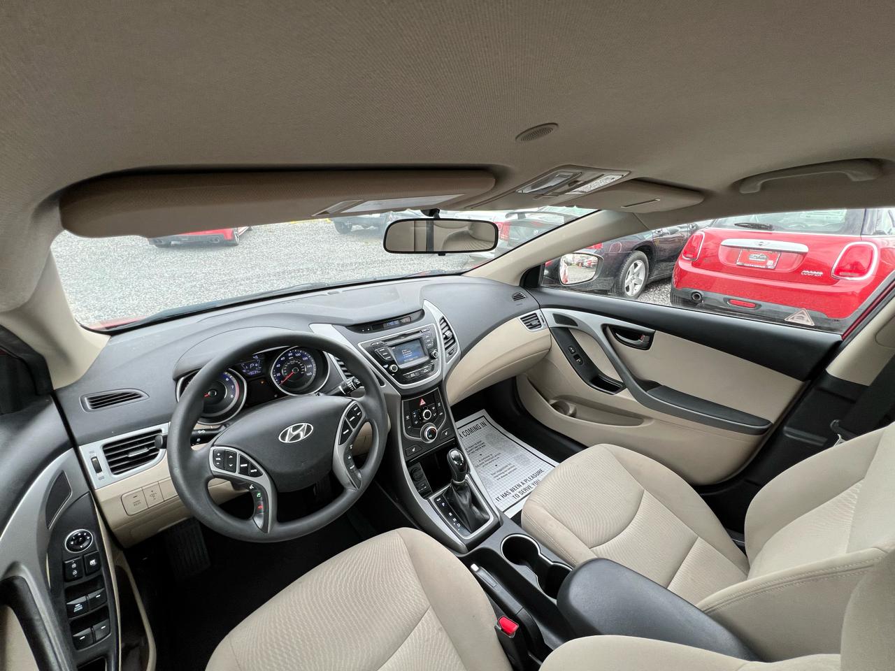 Hyundai Elantra SE 2014