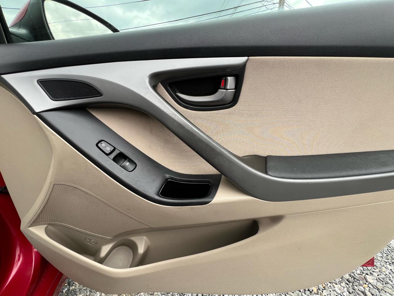 Hyundai Elantra SE 2014