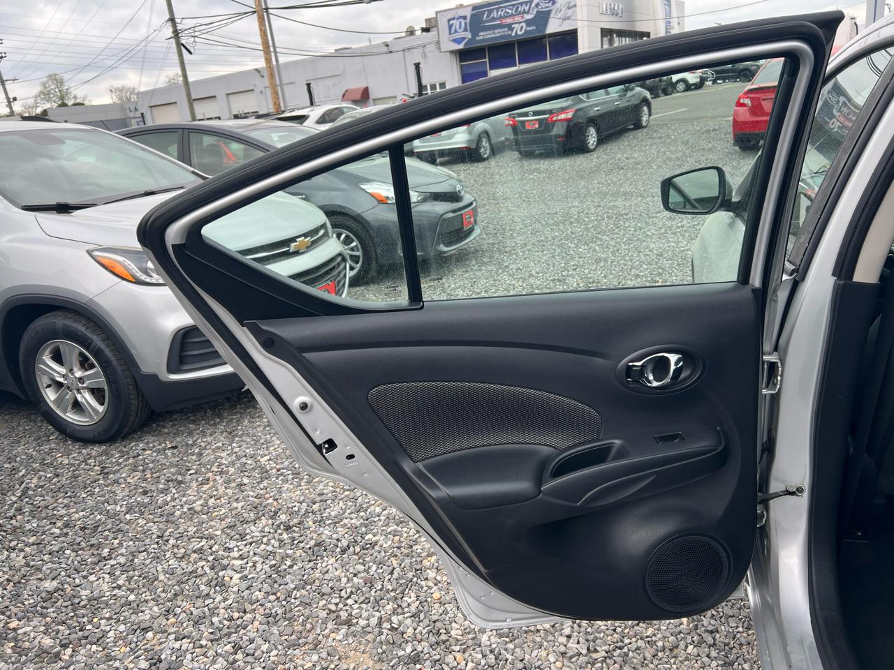 Nissan Versa 1.6 SV Sedan 2018