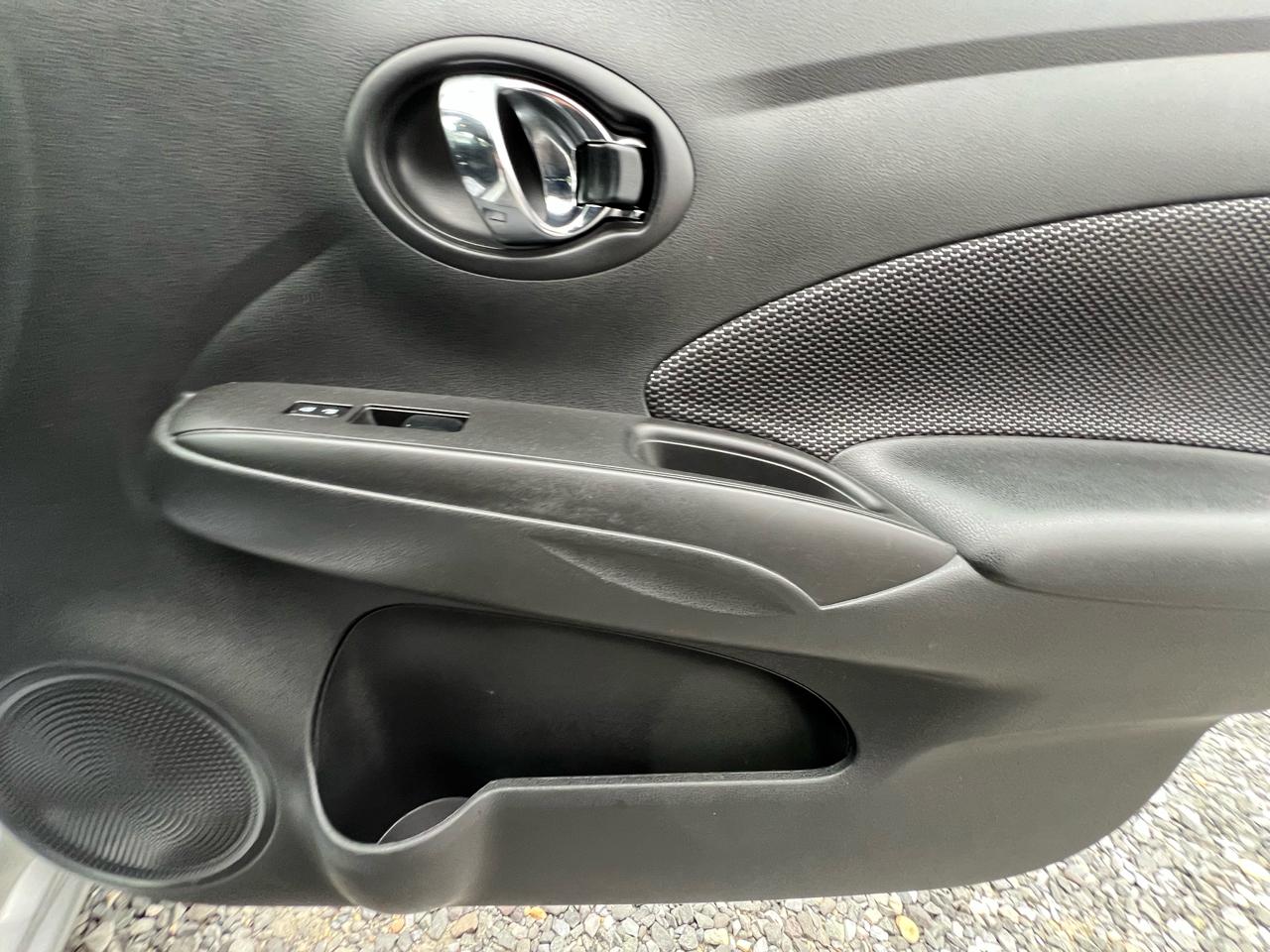 Nissan Versa 1.6 SV Sedan 2018