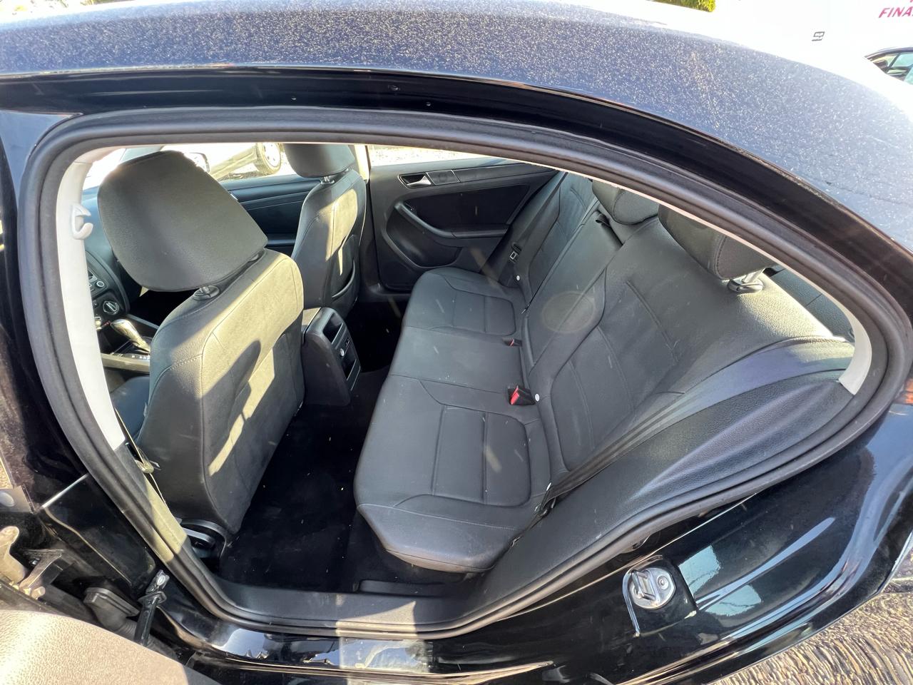 Volkswagen Jetta SE PZEV 2011