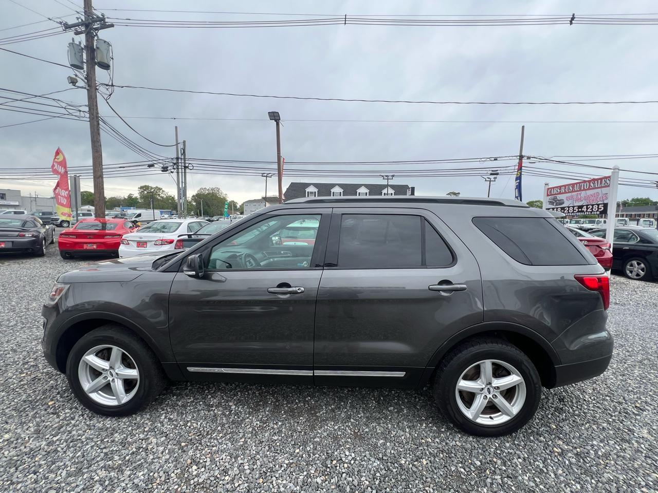 Ford Explorer 4dr XLT 4WD 2017