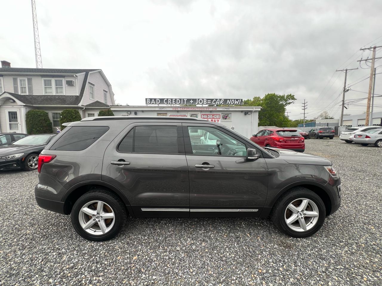 Ford Explorer 4dr XLT 4WD 2017